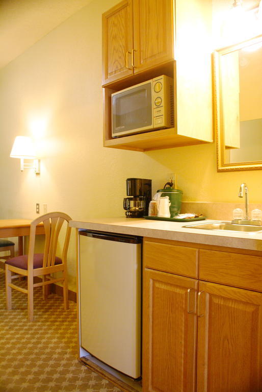 Lexington Inn & Suites Columbus-Polaris Phòng bức ảnh
